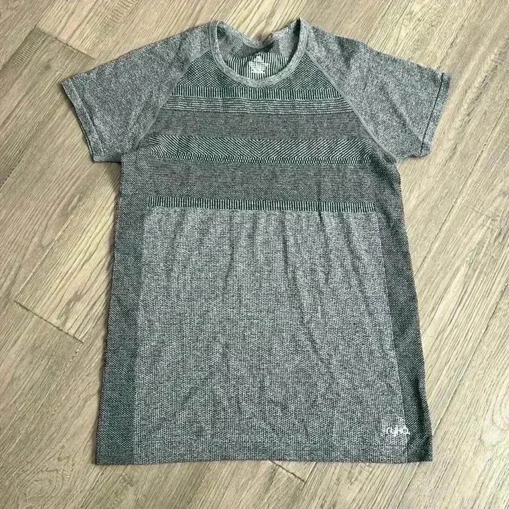 Ryka  | Grey fit seamless fitness t-shirt